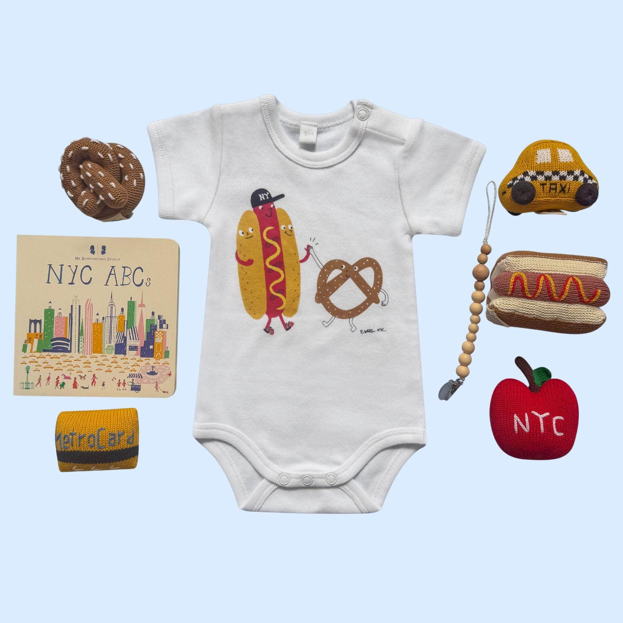 Estella Baby Gift Sets 0-3 M "Baby Loves NY" Premium Gift Set