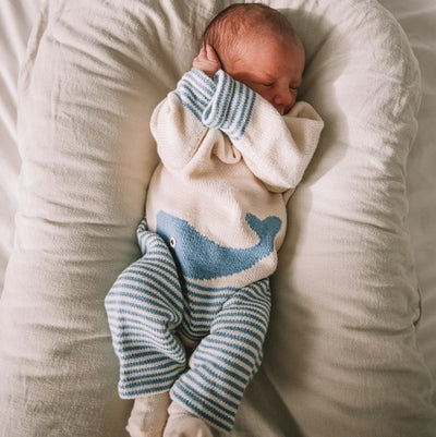 Wie man einem 3 Monate alten Baby den Schlaf beibringt