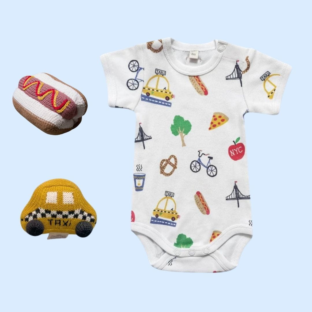 Estella Baby Gift Sets 0-3 M NYC Print Bodysuit & Rattle Set