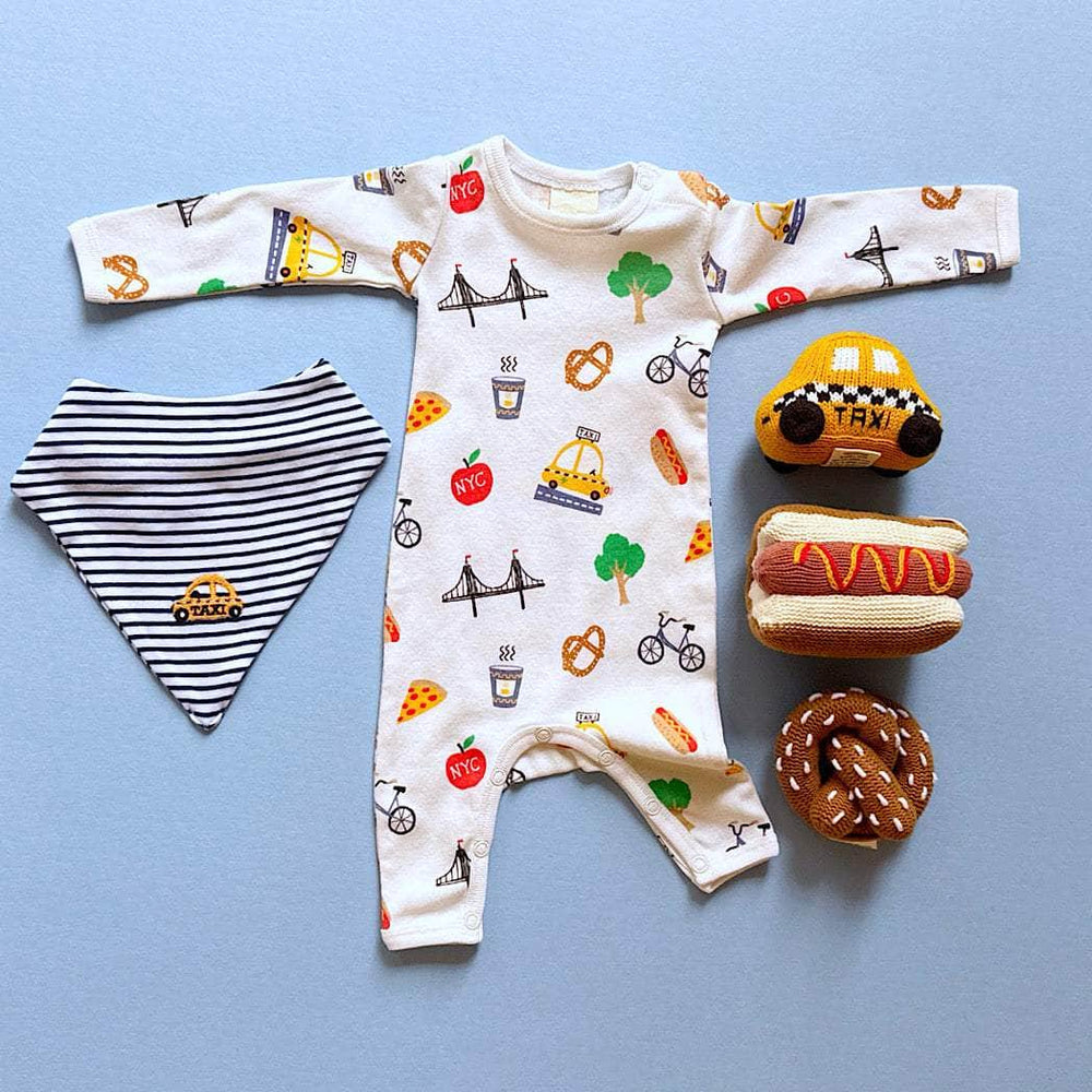 Organic Baby Gift Set - New York Onesie, Bib & NYC Rattle Toys | Hot dog, Pretzel & Taxi - {{variant_option_1}}