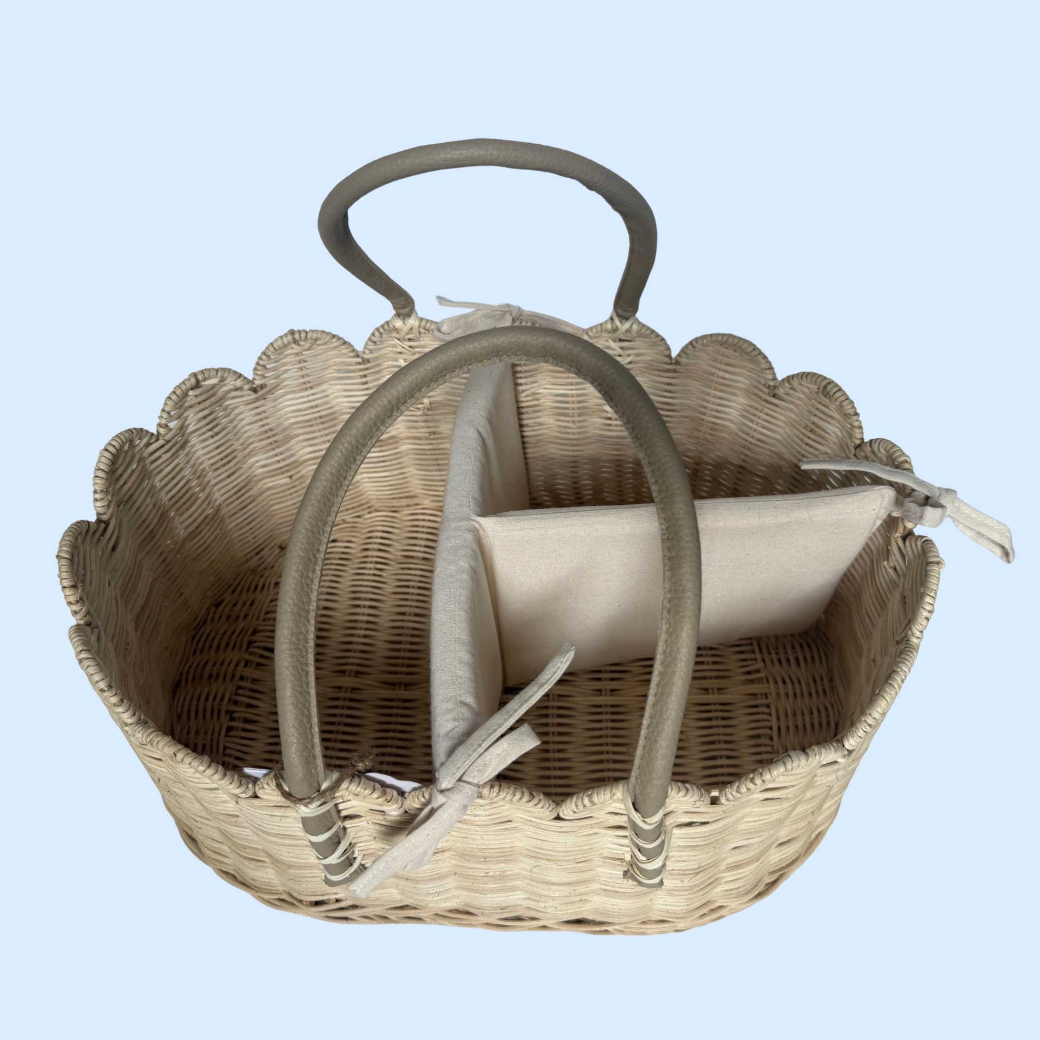 BEBE BASK Diaper Caddies Scalloped Rattan Diaper Caddy with Dividers