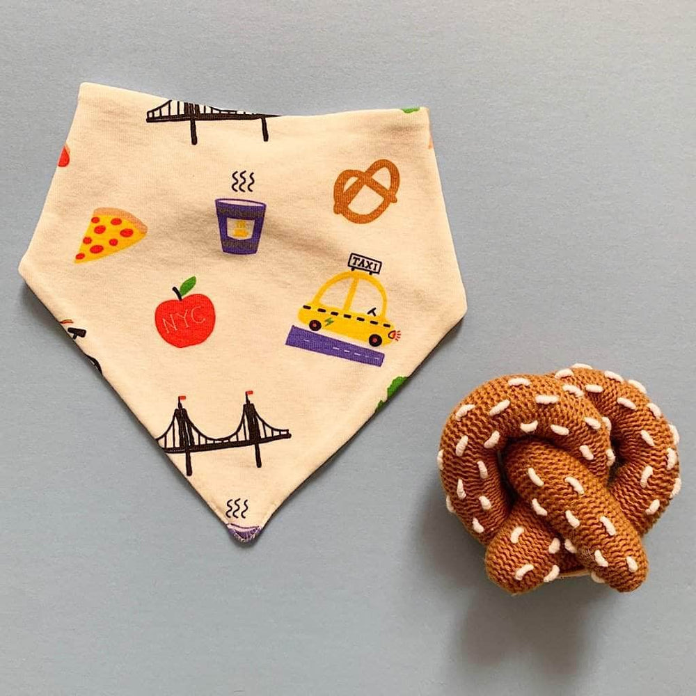 Organic Baby Gift Set - New York Bib & Pretzel Rattle toy - {{variant_option_1}}